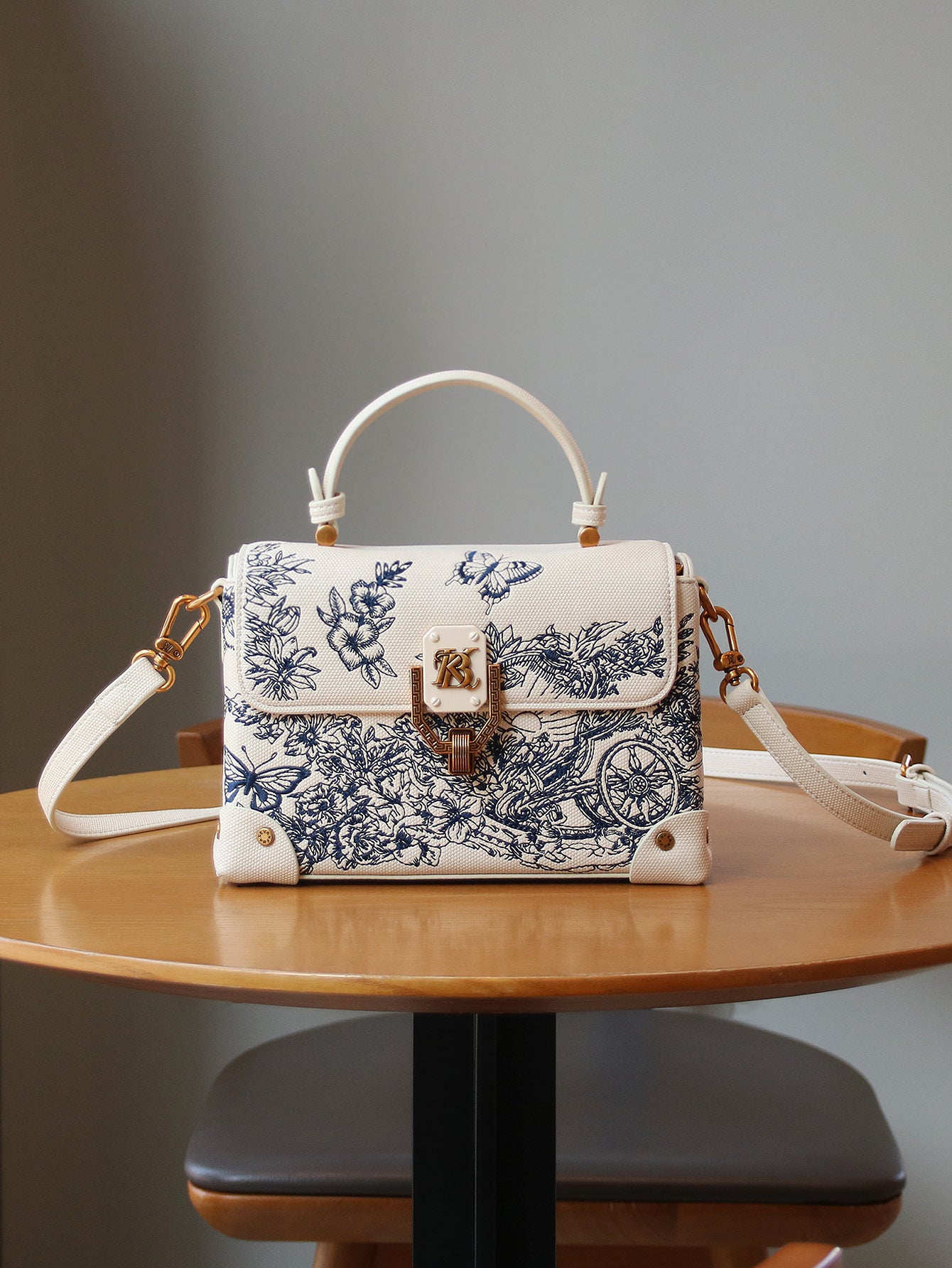 Light-luxury Intricately Embroidered Tote Shoulder Or Crossbody Bag For Women