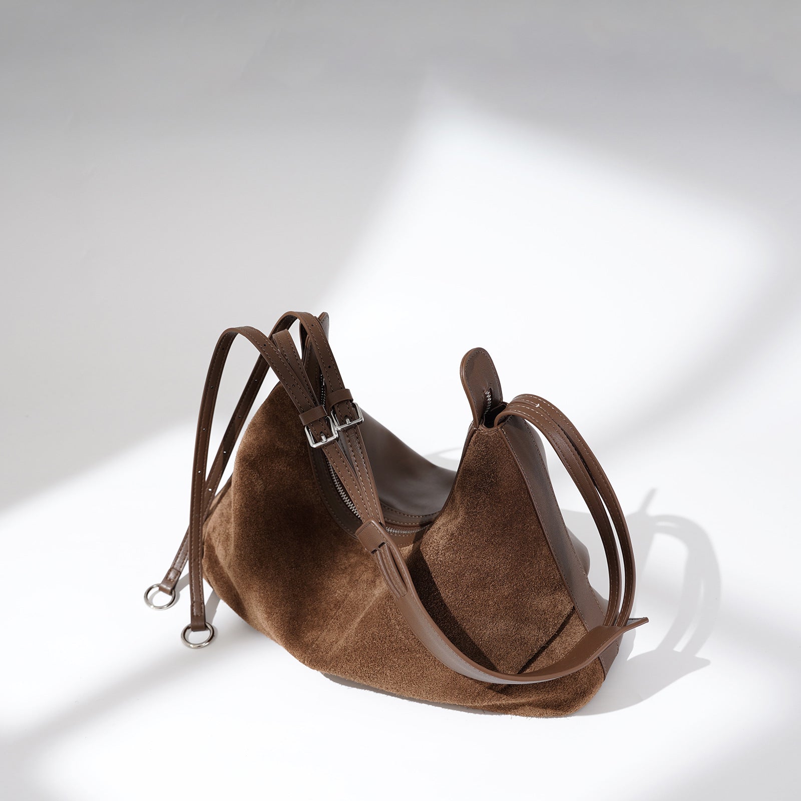 Versatile Chic Womens Bag For Fall And Winter